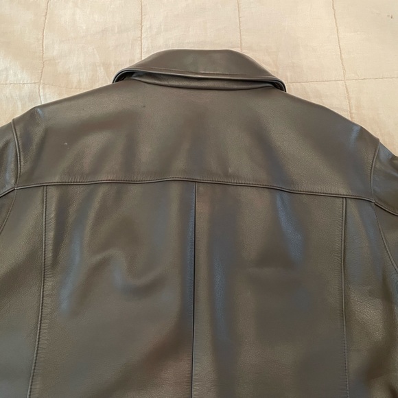 Eddie Bauer, rich brown leather jacket, size 2x, in excellent condition. - Picture 4 of 6